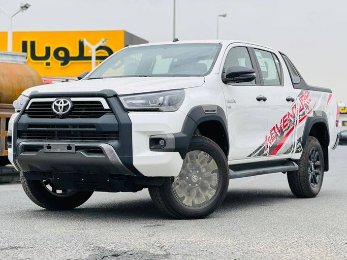 Новый Toyota Hilux VIII Рестайлинг, 4.0 л, 2026 в Дубае от Global Motors Белый цвет. GCC | AUTO.AE
