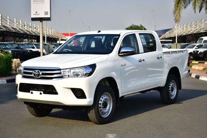 جديدة Toyota Hilux ثامناً, 2.4 l, 2026 في في دبي من World Center Motors FZE، اللون أبيض. مواصفات الخليج | AUTO.AE | إعلان #247278