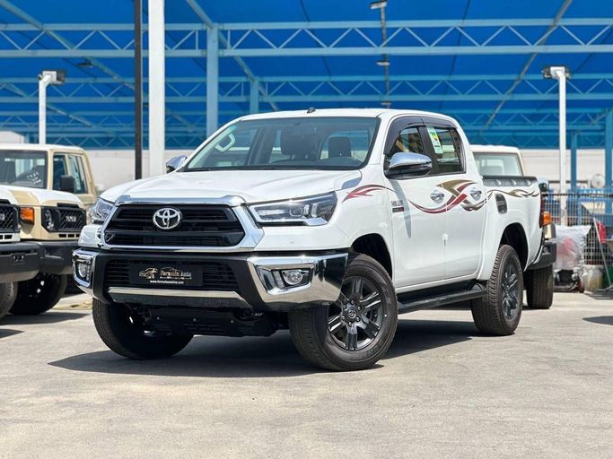 New Toyota Hilux VIII Facelift, 2.8 l, 2026 in Dubai by FORMULA AUTO, White color. GCC Specs | AUTO.AE | Listing #249884