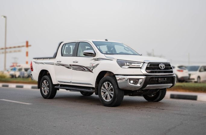 جديدة Toyota Hilux فيس ليفت الثامن, 2.4 l, 2025 في في دبي من CGM Auto، اللون أبيض.  | AUTO.AE | إعلان #254116