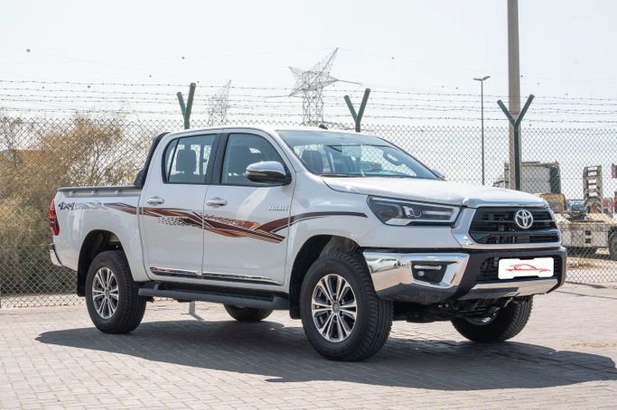 جديدة Toyota Hilux فيس ليفت الثامن, 2.7 l, 2026 في في دبي من CGM Auto، اللون أبيض.  | AUTO.AE | إعلان #254317