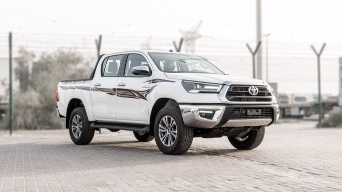 جديدة Toyota Hilux فيس ليفت الثامن, 2.4 l, 2025 في في دبي من CGM Auto، اللون أبيض.  | AUTO.AE | إعلان #254553