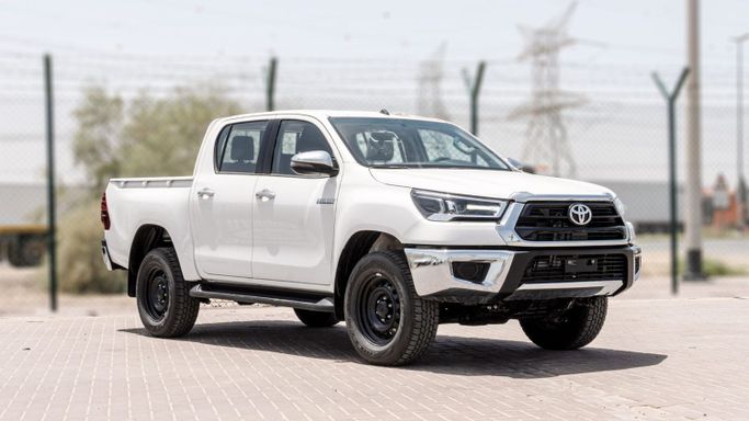 Новый Toyota Hilux VIII Рестайлинг, 2.4 л, 2026 в Дубае от CGM Auto Белый цвет.  | AUTO.AE | Объявление #254554