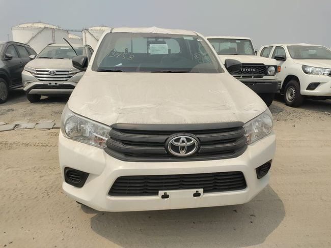 جديدة Toyota Hilux ثامناً, 2.4 l, 2025 في في دبي من SK Motors، اللون أبيض. أخرى | AUTO.AE | إعلان #256879