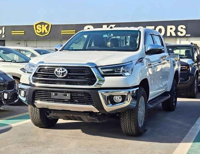 Новый Toyota Hilux VIII Рестайлинг, 2.4 л, 2026 в Дубае от SK Motors Белый цвет. GCC | AUTO.AE | Объявление #257263