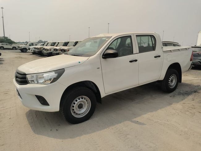 Новый Toyota Hilux VIII, 2.4 л, 2026 в Дубае от SK Motors Белый цвет. GCC | AUTO.AE | Объявление #257546