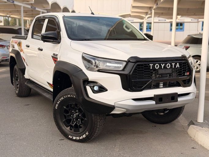 Used Toyota Hilux VIII Facelift, 2.7 l, 2020 in Dubai by HH MOTORS CORPORATION, White color. GCC Specs | AUTO.AE | Listing #260126