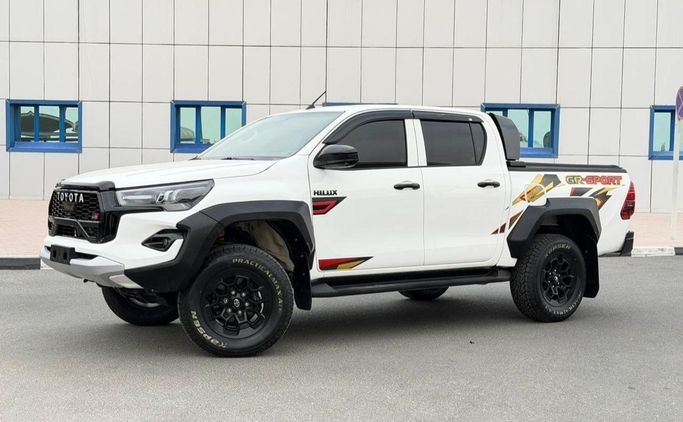 Used Toyota Hilux VIII Facelift, 2.7 l, 2020 in Dubai by HH MOTORS CORPORATION, White color. GCC Specs | AUTO.AE | Listing #260141