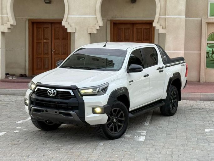 مستعملة Toyota Hilux فيس ليفت الثامن, 4.0 l, 2021 في في دبي من HH MOTORS CORPORATION، اللون أبيض. مواصفات الخليج | AUTO.AE | إعلان #260145