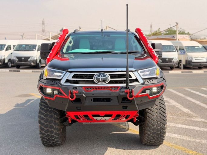 Подержанный Toyota Hilux VIII, 2.7 л, 2019 в Дубае от HH MOTORS CORPORATION Черный цвет. GCC | AUTO.AE | Объявление #260149