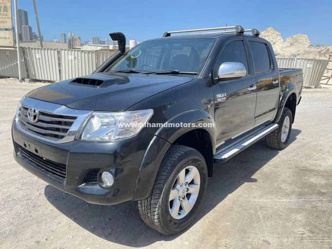 Used Toyota Hilux VII Facelift, 3.0 l, 2013 in Dubai by Alhamd Motors, Black color.  | AUTO.AE | Listing #260530