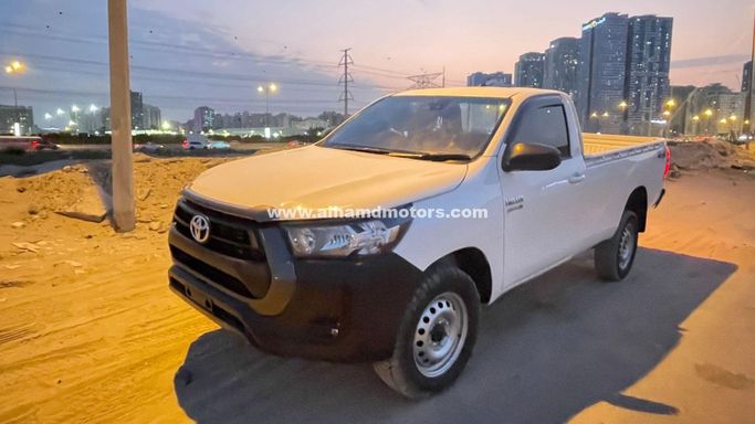 Used Toyota Hilux VIII, 2.8 l, 2023 in Dubai by Alhamd Motors, White color.  | AUTO.AE | Listing #260555