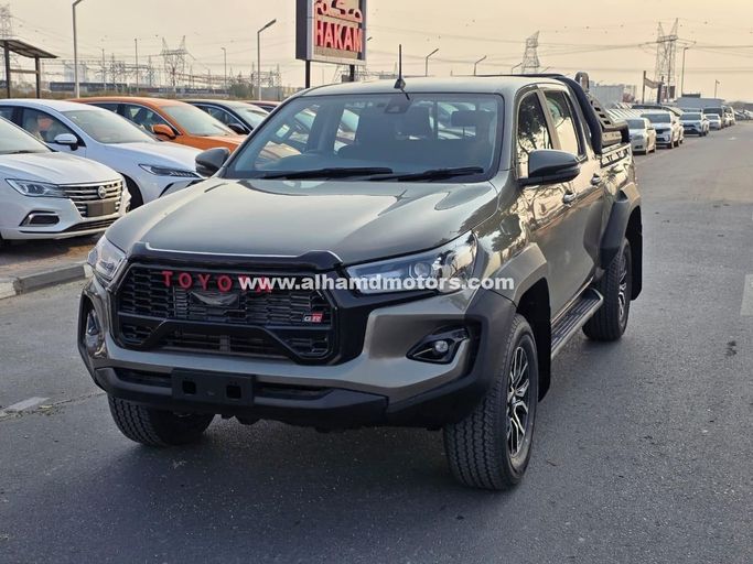 مستعملة Toyota Hilux ثامناً, 2.8 l, 2019 في في دبي من Alhamd Motors، اللون رمادي.  | AUTO.AE | إعلان #260724
