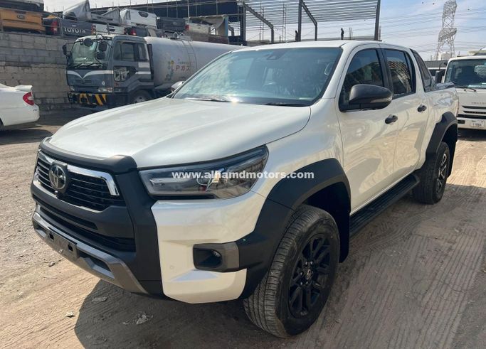 Подержанный Toyota Hilux VIII Рестайлинг, 2.8 л, 2024 в Дубае от Alhamd Motors Белый цвет.  | AUTO.AE | Объявление #260737
