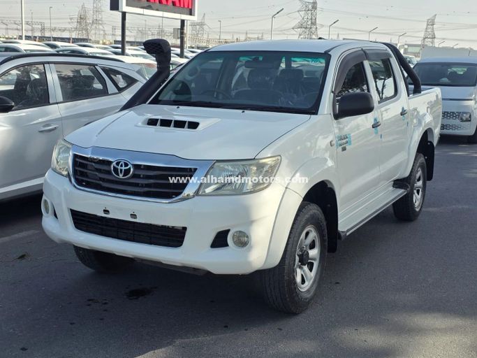 Used Toyota Hilux VII Facelift, 3.0 l, 2012 in Dubai by Alhamd Motors, White color.  | AUTO.AE | Listing #260788