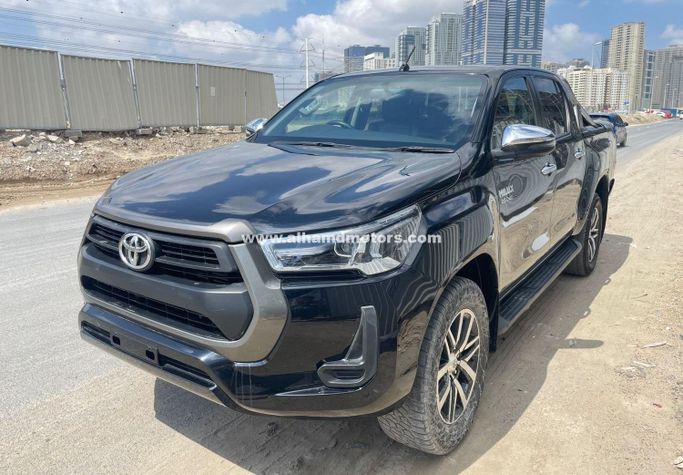 Used Toyota Hilux VIII, 2.8 l, 2018 in Dubai by Alhamd Motors, Black color.  | AUTO.AE | Listing #260793