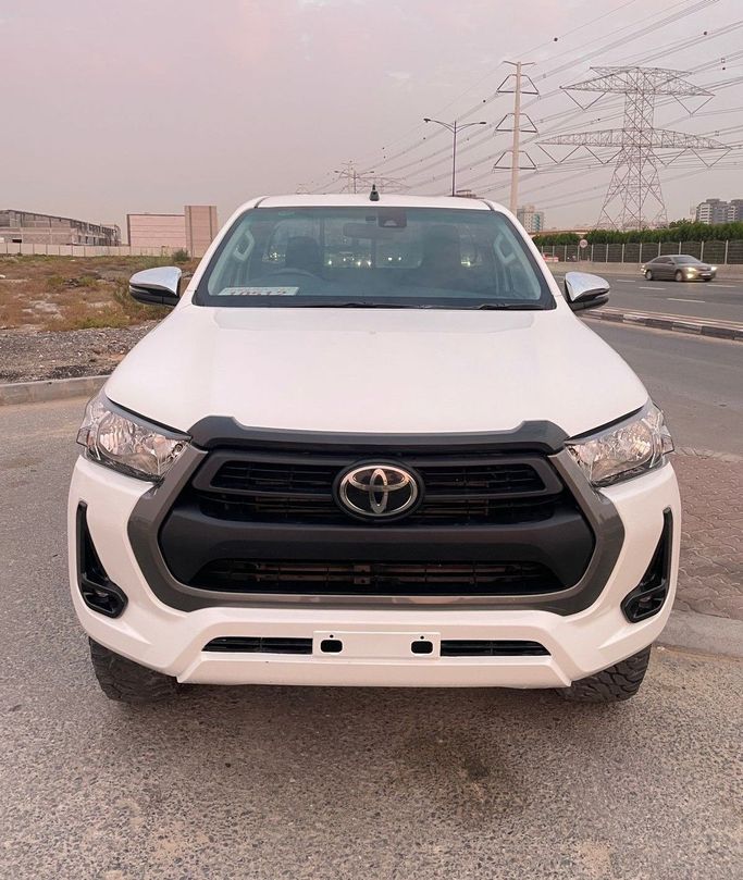 Used Toyota Hilux VIII, 2.8 l, 2020 in Dubai by Alhamd Motors, White color.  | AUTO.AE | Listing #260886