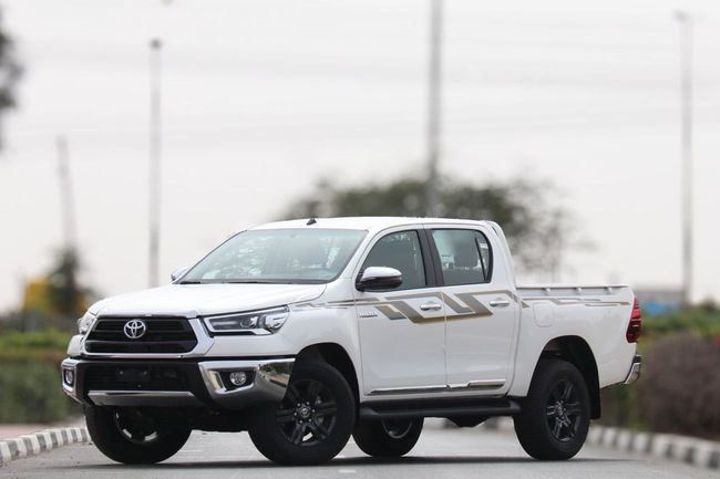 New Toyota Hilux VIII, 2.4 l, 2025 in Dubai by Atlantic Motors FZCO, White color. GCC Specs | AUTO.AE | Listing #263107