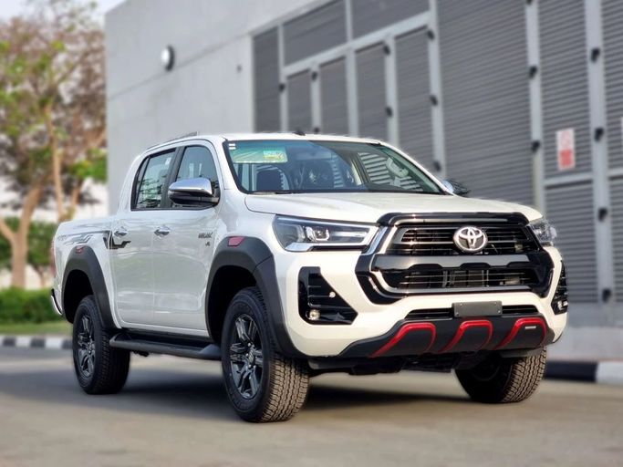 Новый Toyota Hilux VIII Рестайлинг, 4.0 л, 2025 в Дубае от Atlantic Motors FZCO Белый цвет. GCC | AUTO.AE | Объявление #263321