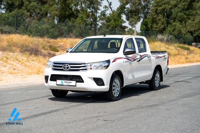 مستعملة Toyota Hilux ثامناً, 2.7 l, 2022 في في دبي من SteerWell Auto، اللون أبيض. مواصفات الخليج | AUTO.AE | إعلان #263918