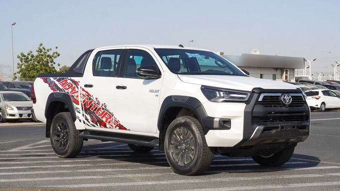 جديدة Toyota Hilux فيس ليفت الثامن, 4.0 l, 2025 في في دبي من Najem Motors، اللون أبيض. مواصفات الخليج | AUTO.AE | إعلان #265708