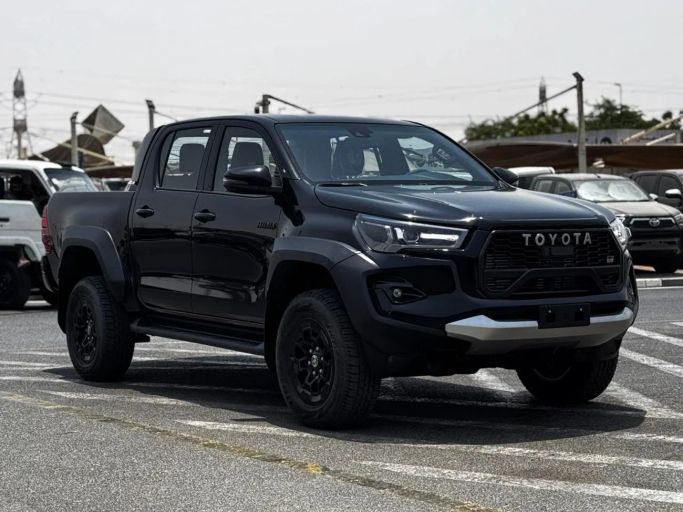New Toyota Hilux VIII Facelift 2, 2.8 l, 2025 in Dubai by ADDRESS MOTORS, Black color. GCC Specs | AUTO.AE | Listing #265840