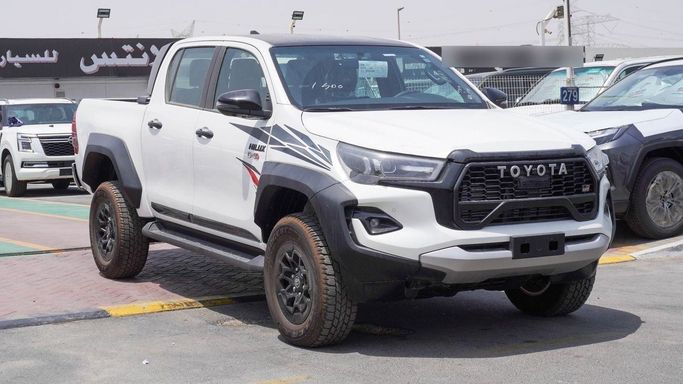 Новый Toyota Hilux VIII Рестайлинг, 2.8 л, 2025 в Дубае от Atlantis Motors FZE Белый цвет. GCC | AUTO.AE | Объявление #265955