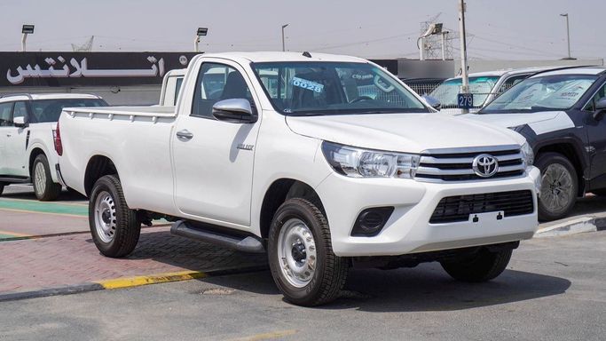 Новый Toyota Hilux VIII, 2.7 л, 2025 в Дубае от Atlantis Motors FZE Белый цвет. GCC | AUTO.AE | Объявление #266281