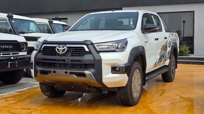 New Toyota Hilux VIII Facelift, 4.0 l, 2025 in Dubai by STRADA MOTORS FZE, White color. GCC Specs | AUTO.AE | Listing #266578