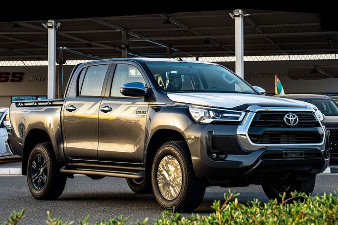 Новый Toyota Hilux VIII Рестайлинг 2, 2.8 л, 2026 в Дубае от Hussein Ghulam Motors FZCO Черный цвет. GCC | AUTO.AE | Объявление #267825