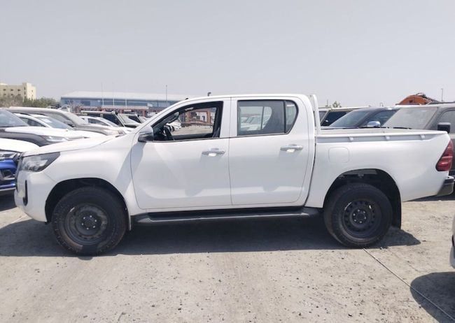 جديدة Toyota Hilux فيس ليفت الثامن, 2.4 l, 2025 في في دبي من AL REEM AUTO، اللون أبيض.  | AUTO.AE | إعلان #268810