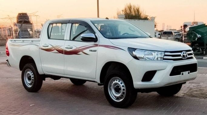 جديدة Toyota Hilux ثامناً, 2.7 l, 2024 في في دبي من TARGET MOTORS FZE، اللون أبيض. مواصفات الخليج | AUTO.AE | إعلان #269541