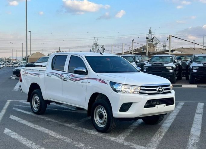 مستعملة Toyota Hilux ثامناً, 2.7 l, 2022 في في دبي من SIKANDAR MOTORS، اللون أبيض. مواصفات الخليج | AUTO.AE | إعلان #270027