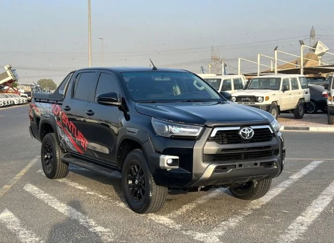 Подержанный Toyota Hilux VIII Рестайлинг, 2.7 л, 2022 в Дубае от SIKANDAR MOTORS Черный цвет. GCC | AUTO.AE | Объявление #270077