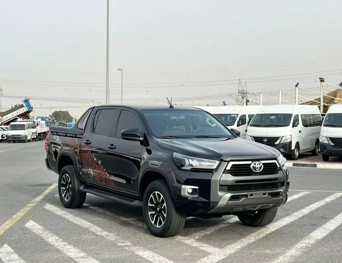 Подержанный Toyota Hilux VIII Рестайлинг, 2.7 л, 2022 в Дубае от SIKANDAR MOTORS Черный цвет. GCC | AUTO.AE | Объявление #270125