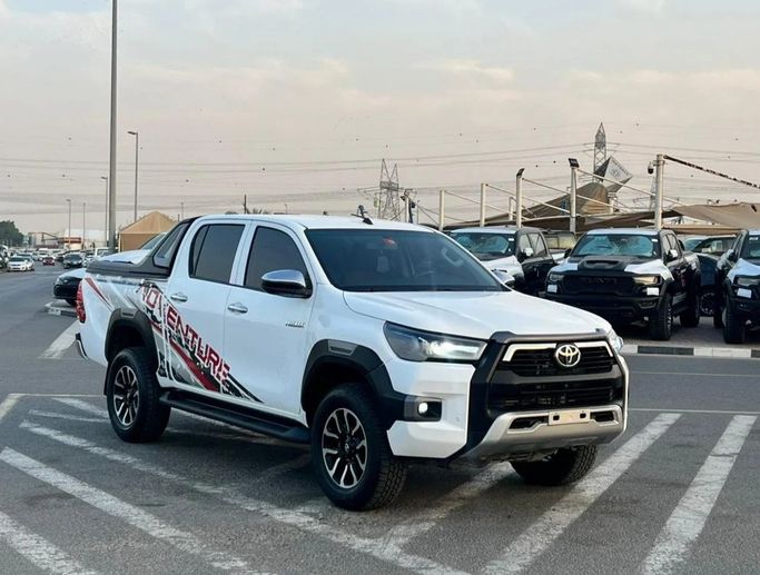 Used Toyota Hilux VIII Facelift, 2.7 l, 2022 in Dubai by SIKANDAR MOTORS, White color. GCC Specs | AUTO.AE | Listing #270148