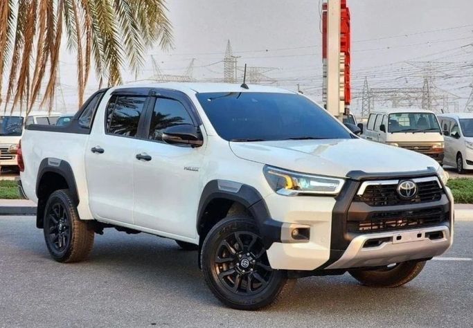 Подержанный Toyota Hilux VIII Рестайлинг, 2.7 л, 2022 в Дубае от Humera automobile fze Белый цвет. GCC | AUTO.AE | Объявление #271202