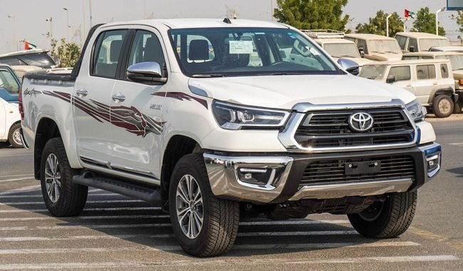 جديدة Toyota Hilux ثامناً, 2.7 l, 2024 في في الإمارات, دبي من GT MOTORS، اللون أبيض. مواصفات الخليج | AUTO.AE | إعلان #274800