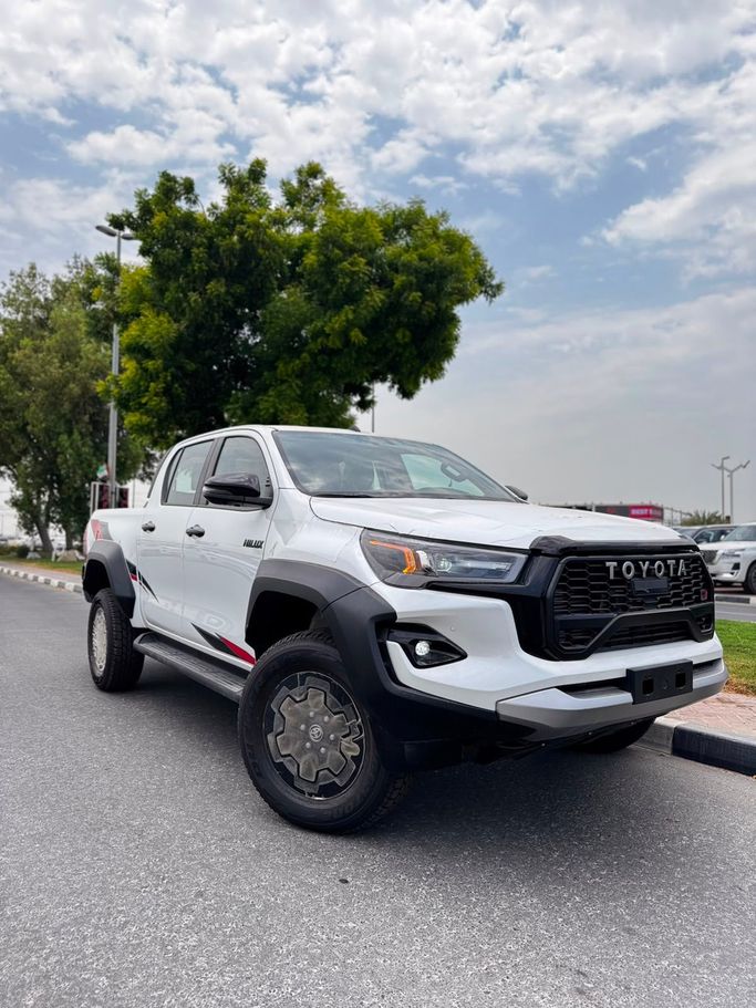 جديدة Toyota Hilux تاسعًا, 2.8 l, 2026 في في الإمارات, دبي من Mehran Motors، اللون أبيض. مواصفات الخليج | AUTO.AE | إعلان #276904