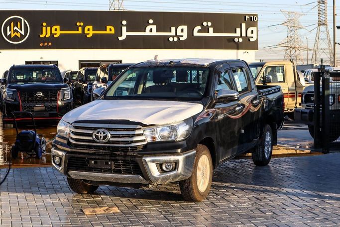 جديدة Toyota Hilux ثامناً, 2.7 l, 2025 في في الإمارات, دبي من White Waves Motors Fze، اللون أسود. مواصفات الخليج | AUTO.AE | إعلان #277600