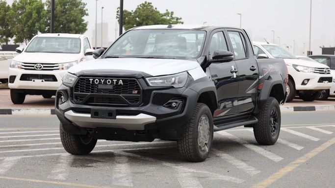 جديدة Toyota Hilux فيس ليفت الثامن, 4.0 l, 2026 في في الإمارات, دبي من Maqbool Motors FZCO، اللون أسود. مواصفات الخليج | AUTO.AE | إعلان #278112