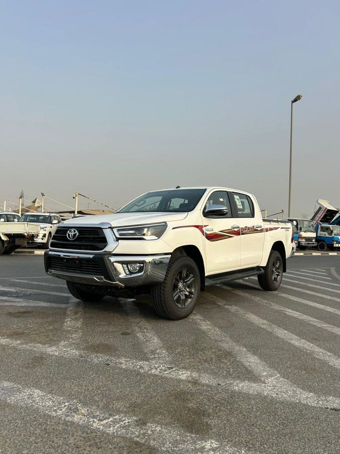 Новый Toyota Hilux VIII Рестайлинг, 2.7 л, 2025 в ОАЭ, Дубай от Signature Motors FZE Белый цвет. GCC | AUTO.AE | Объявление #278480