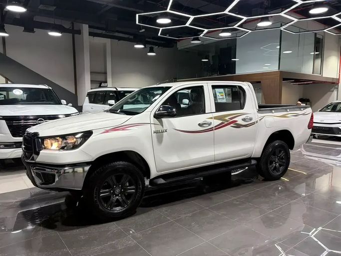 جديدة ⁦Toyota Hilux فيس ليفت الثامن، 2.7 l، 2026⁩ في في الإمارات, دبي من BANIYAS CARS SHOWROOM، اللون أبيض. مواصفات الخليج | AUTO.AE | إعلان #286420