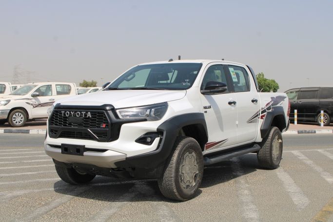 New Toyota Hilux VIII Facelift, 4.0 l, 2026 in UAE, Dubai by Wafrah Automotive Fzco, White color. GCC Specs | AUTO.AE | Listing #296308