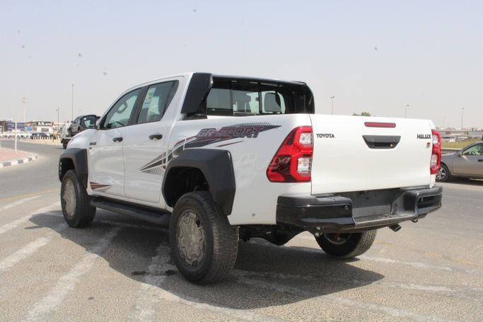 New Toyota Hilux VIII Facelift, 4.0 l, 2026 in UAE, Dubai by Wafrah Automotive Fzco, White color. GCC Specs | AUTO.AE | Listing #296308 — photo 3 of 25