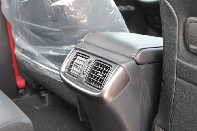 New Toyota Hilux VIII Facelift, 4.0 l, 2026 in UAE, Dubai by Wafrah Automotive Fzco, White color. GCC Specs | AUTO.AE | Listing #296308 — photo 20 of 25