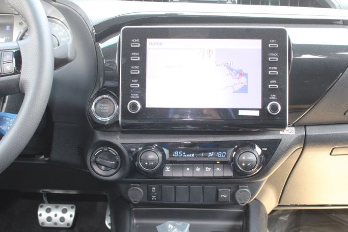 New Toyota Hilux VIII Facelift, 4.0 l, 2026 in UAE, Dubai by Wafrah Automotive Fzco, White color. GCC Specs | AUTO.AE | Listing #296308 — photo 8 of 25