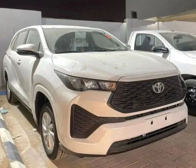 New Toyota Innova II, 2.7 l, 2024 in Dubai by Mohamed Hakim Motors, White color. GCC Specs | AUTO.AE