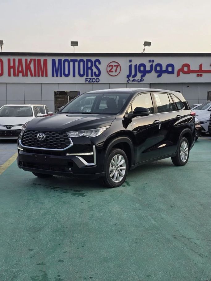 Новый Toyota Innova II, 2.7 л, 2024 в Дубае от Mohamed Hakim Motors Черный цвет. GCC | AUTO.AE