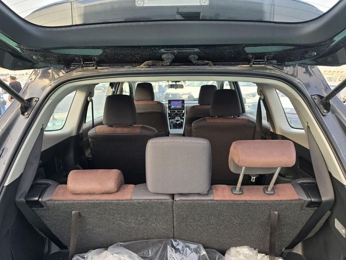 Новый Toyota Innova II, 2.7 л, 2024 в Дубае от Mohamed Hakim Motors Черный цвет. GCC | AUTO.AE